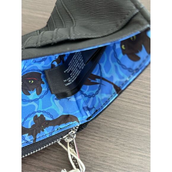 Loungefly DreamWorks How to Train Your Dragon Toothless & Fish Wallet - Picture 5 of 5
